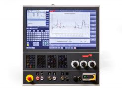 Industriell kontrollpanel med en Starrag-Heckert Large Athletic-serie som visar datatrender och flera in-/utgångskontakter.